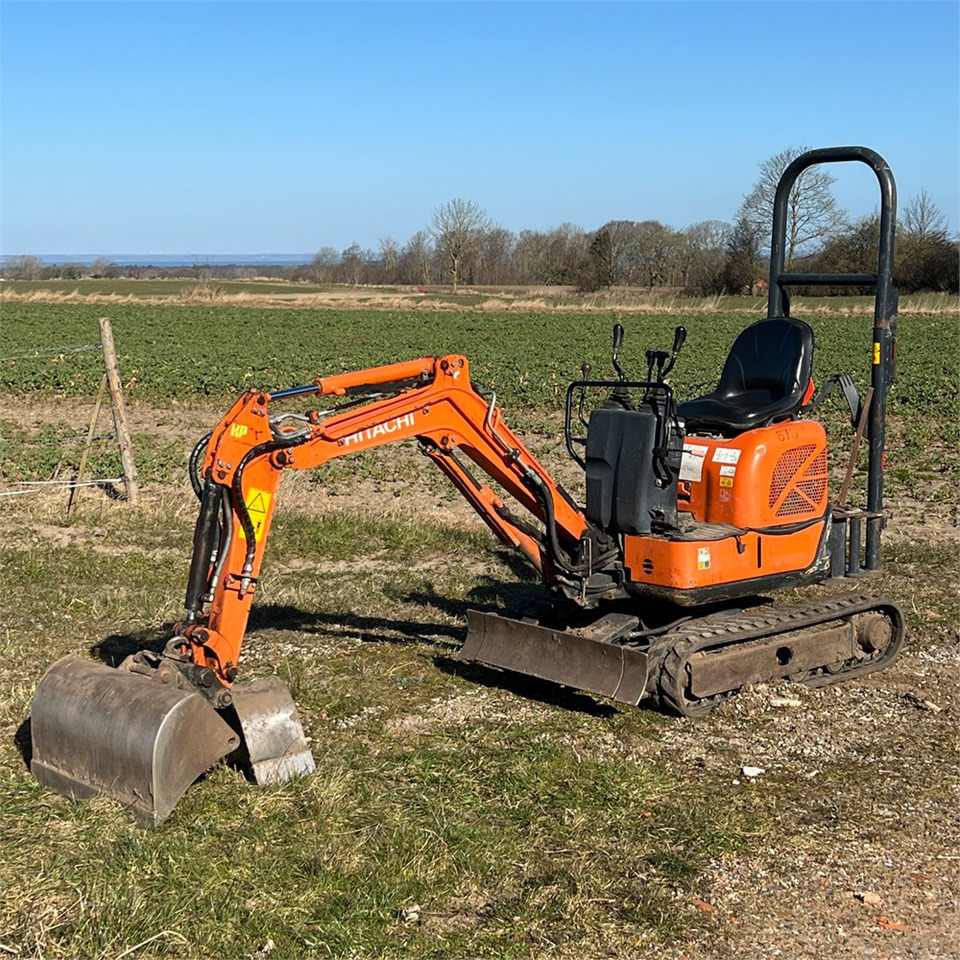 Hitachi ZX10U-2 - מיני מחפר: תמונה 3 Hitachi ZX10U-2 - מיני מחפר: תמונה 3