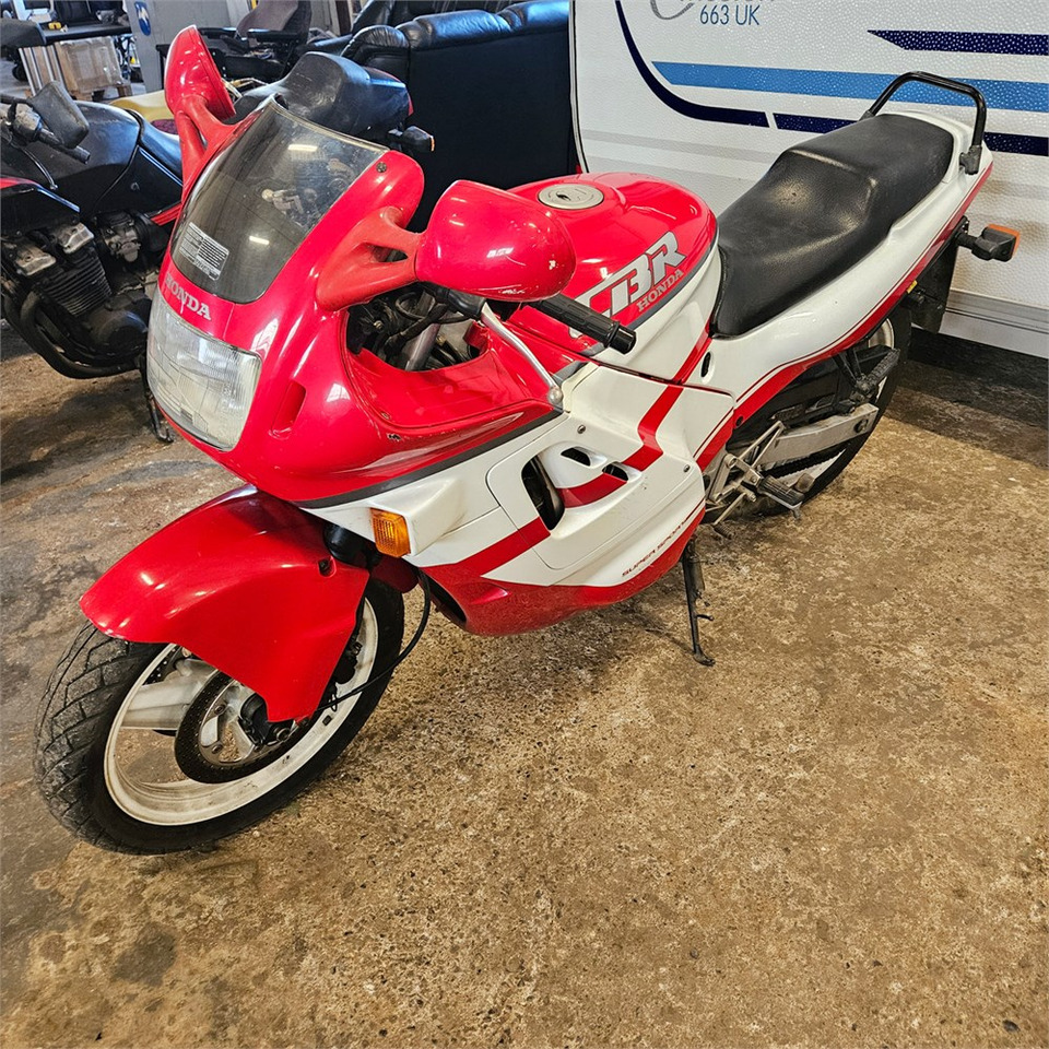 Honda CBR600F Super sport - אופנוע: תמונה 1 Honda CBR600F Super sport - אופנוע: תמונה 1