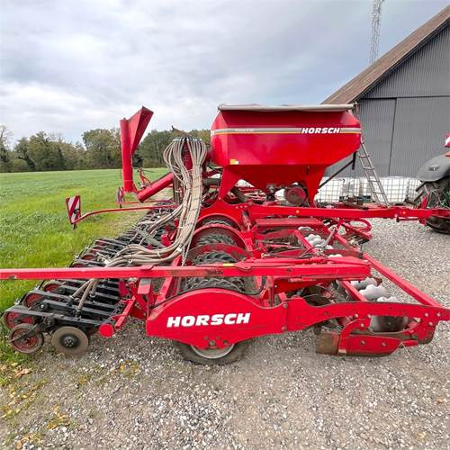 Horsch Pronto 8 DC - ציוד זריעה: תמונה 2 Horsch Pronto 8 DC - ציוד זריעה: תמונה 2