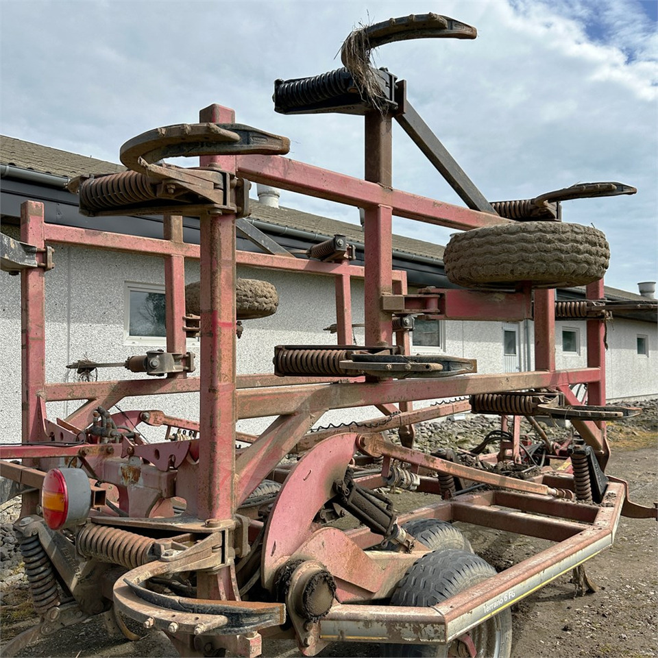 Horsch Terrano 6 FG - קלטרת: תמונה 4 Horsch Terrano 6 FG - קלטרת: תמונה 4