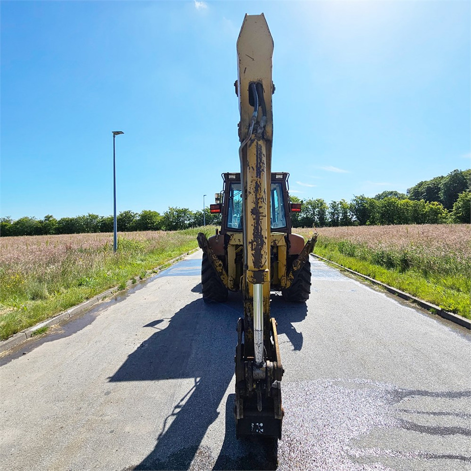 Hydrema 906 B - מחפרון: תמונה 5 Hydrema 906 B - מחפרון: תמונה 5