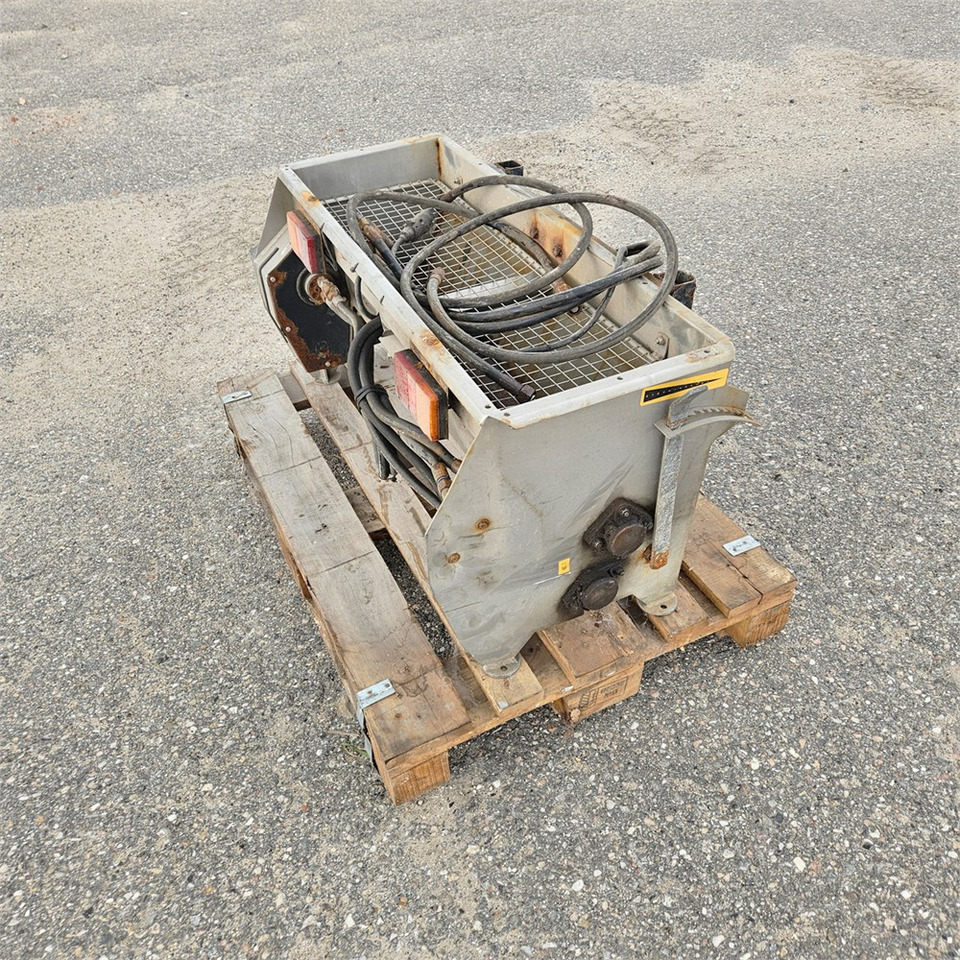 Hydromann 100H - מפזר חול/ מלח: תמונה 4 Hydromann 100H - מפזר חול/ מלח: תמונה 4
