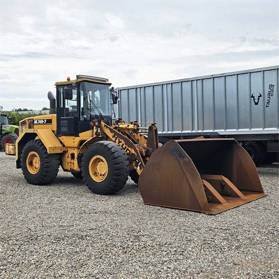 Hyundai HL740-7 - מעמיס גלגלים: תמונה 1 Hyundai HL740-7 - מעמיס גלגלים: תמונה 1