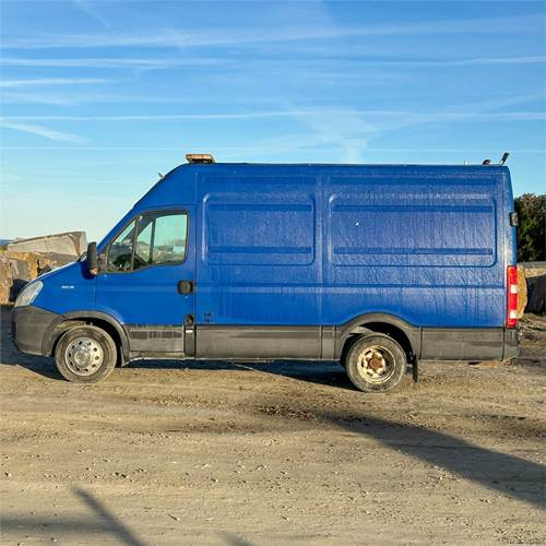Iveco 35C15AV (12,0M3) EU4 - כלי רכב מסחרי עם לוח: תמונה 3 Iveco 35C15AV (12,0M3) EU4 - כלי רכב מסחרי עם לוח: תמונה 3