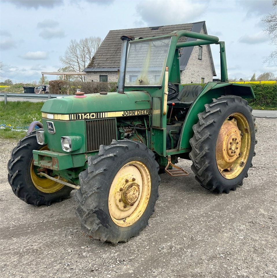 John Deere 1140 - טרקטור חקלאי: תמונה 1 John Deere 1140 - טרקטור חקלאי: תמונה 1