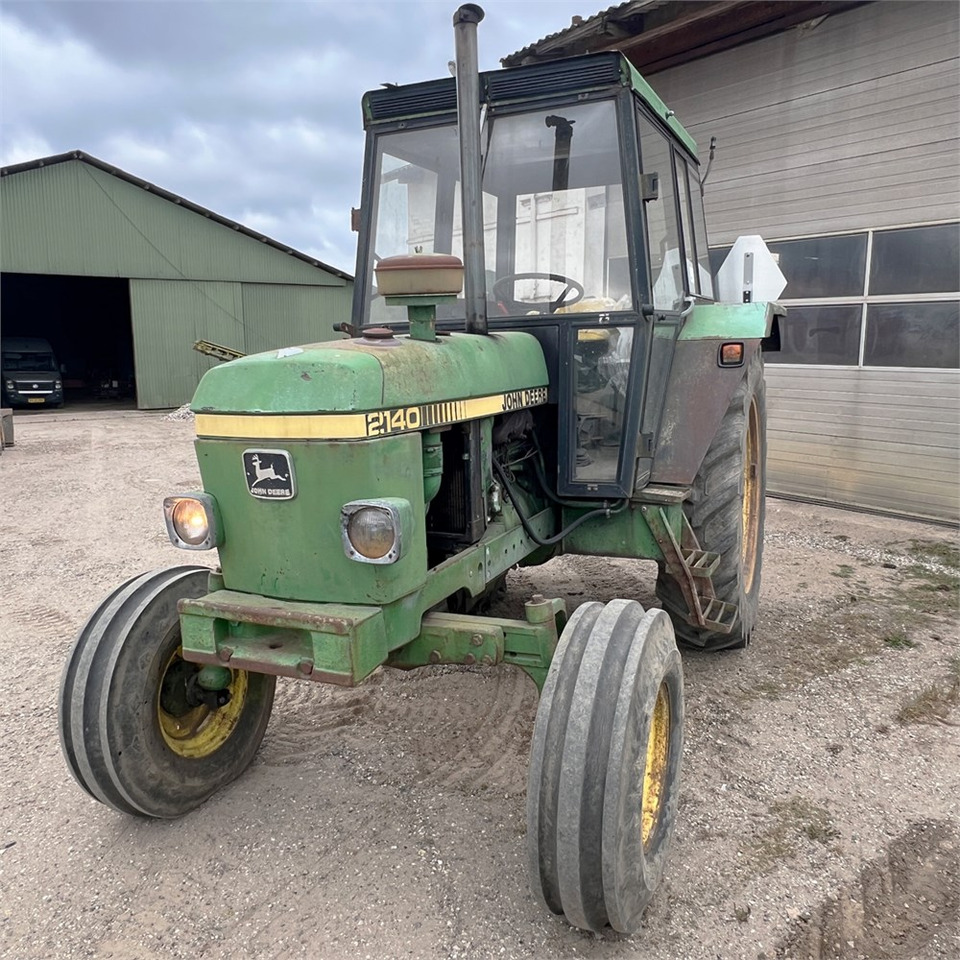 John Deere 2140 - טרקטור חקלאי: תמונה 4 John Deere 2140 - טרקטור חקלאי: תמונה 4