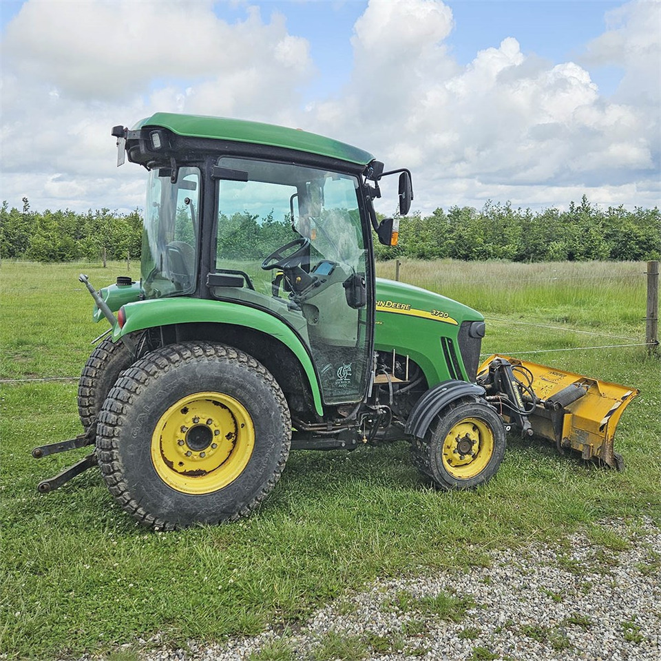John Deere 3720 - טרקטור חקלאי: תמונה 3 John Deere 3720 - טרקטור חקלאי: תמונה 3