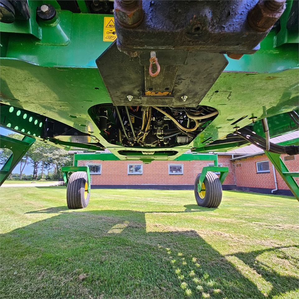 מקצרה John Deere W150: תמונה 31