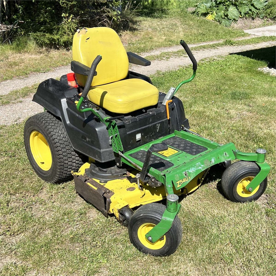 John Deere Z540 R - מכסחת גינה: תמונה 1 John Deere Z540 R - מכסחת גינה: תמונה 1