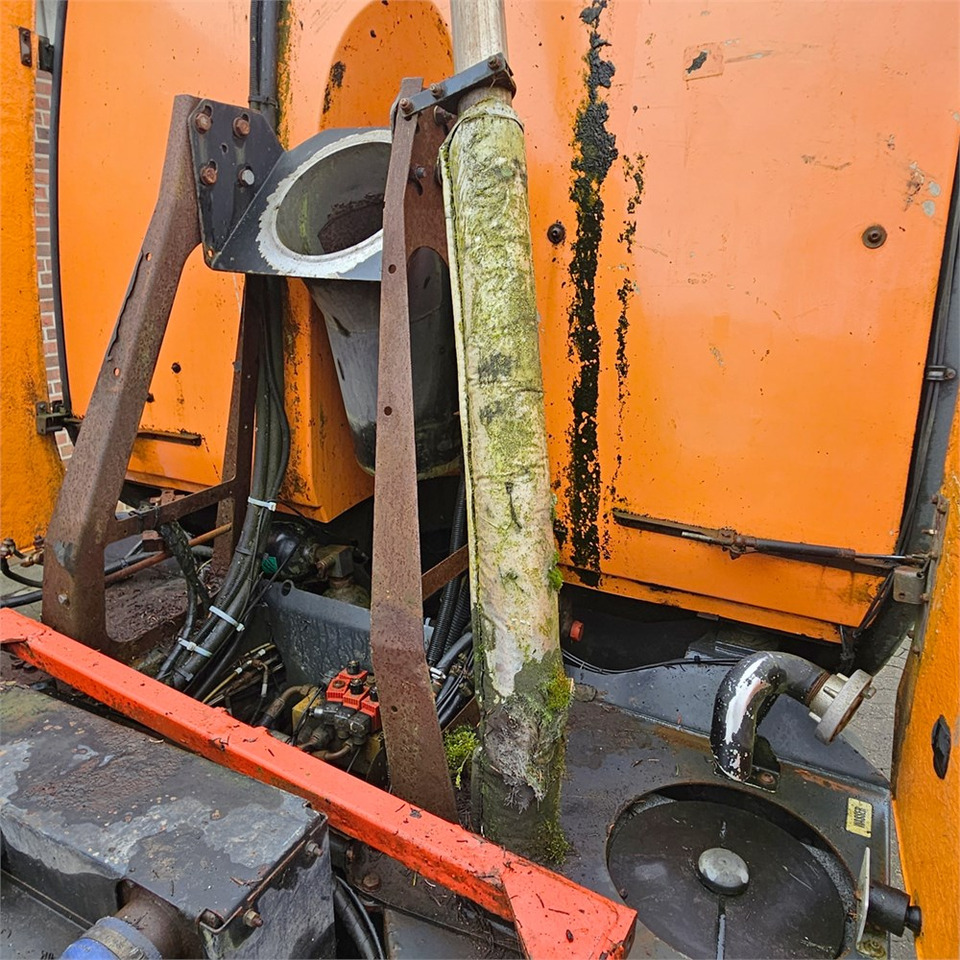 מטאטא כבישים Johnston Sweepers 5000: תמונה 16