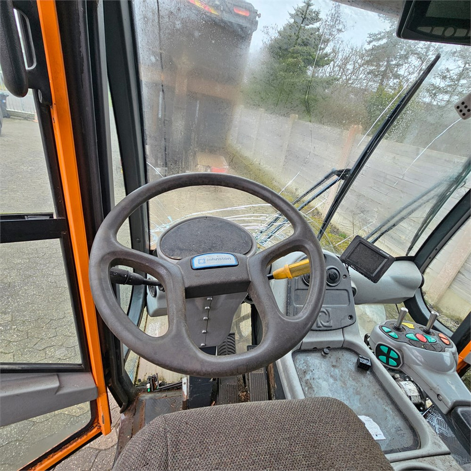 מטאטא כבישים Johnston Sweepers CX400: תמונה 15
