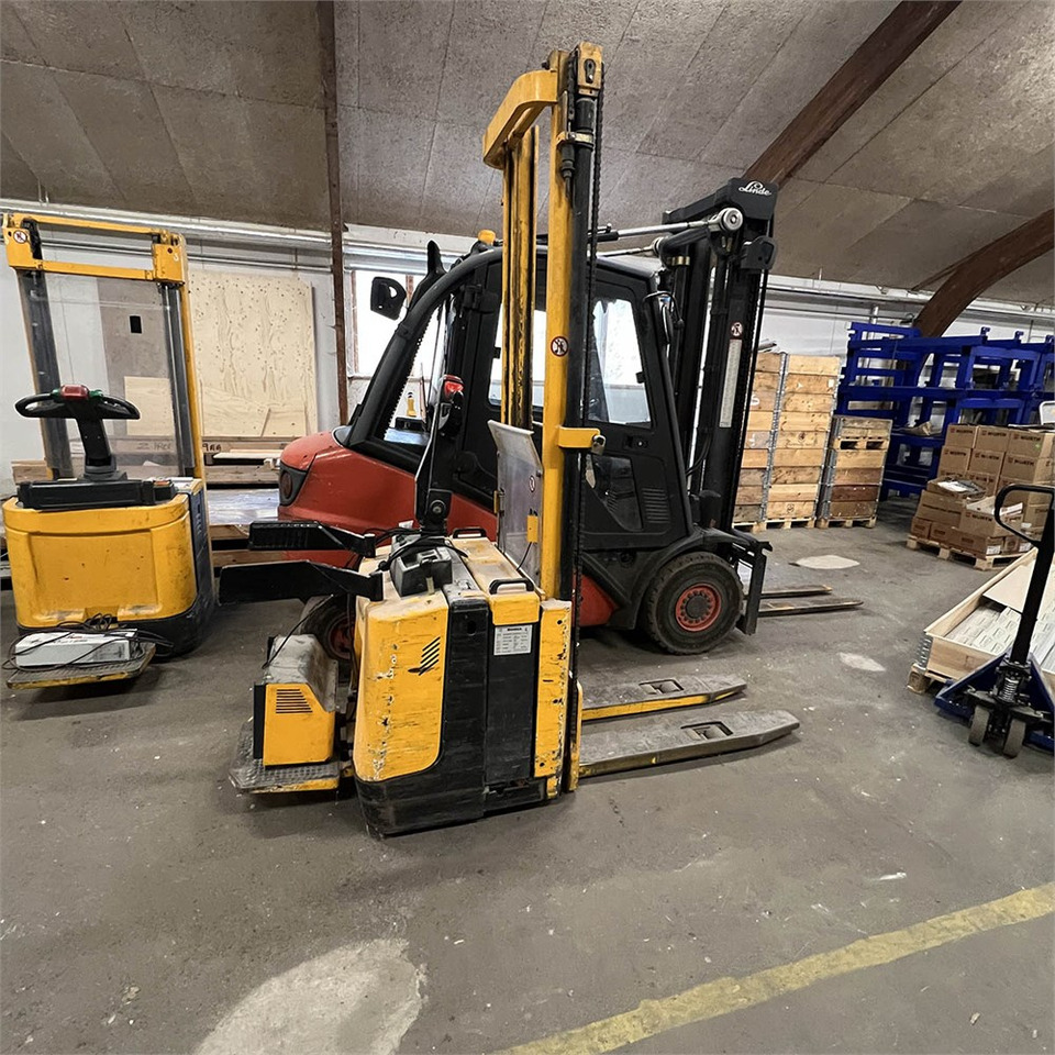 Jungheinrich Hawker Perfect Plus 3 PzB 300 - משאית משטחים: תמונה 5 Jungheinrich Hawker Perfect Plus 3 PzB 300 - משאית משטחים: תמונה 5