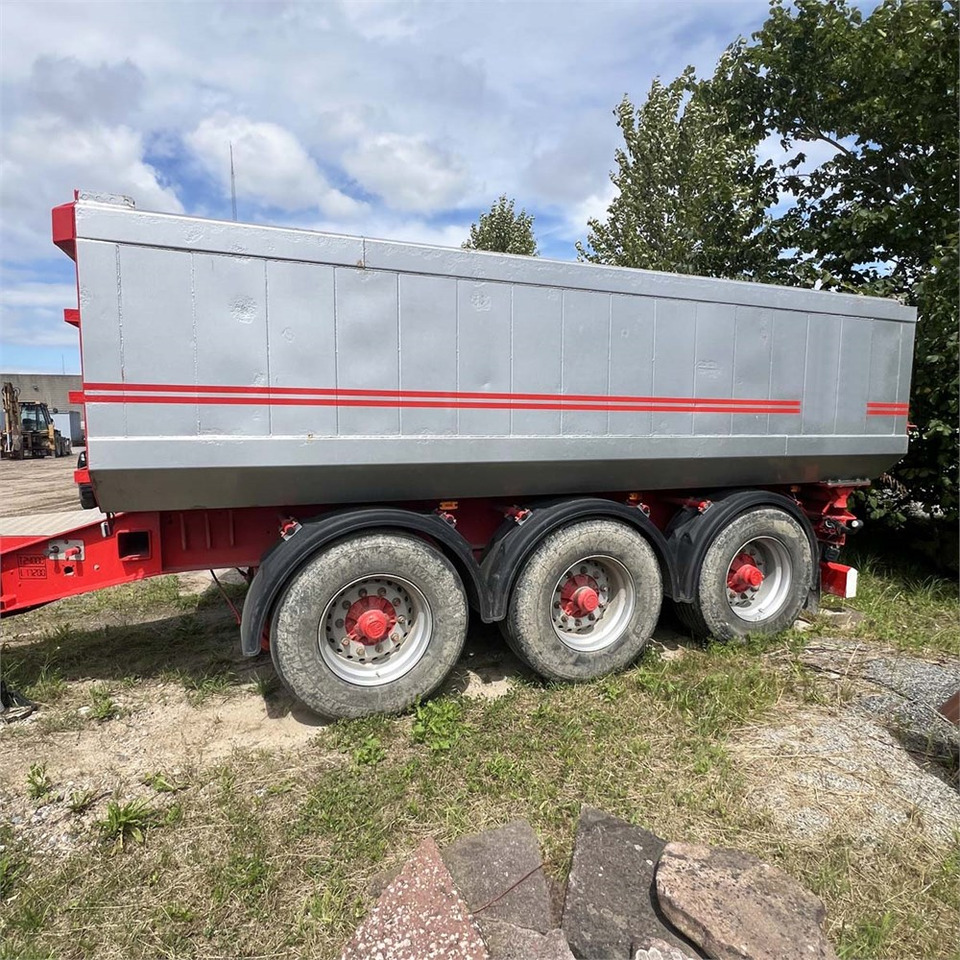 Kel-Berg 24 tons Tip - קרון נגרר עם מזהיר: תמונה 2 Kel-Berg 24 tons Tip - קרון נגרר עם מזהיר: תמונה 2