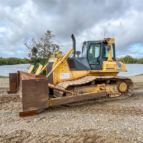 Komatsu D65 PX-15 EO - דחפור: תמונה 5 Komatsu D65 PX-15 EO - דחפור: תמונה 5