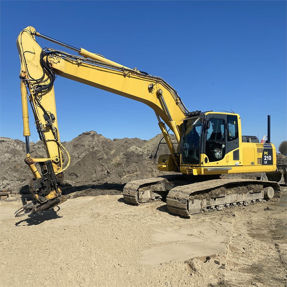 Komatsu PC210 LC-8K - מחפר סורק: תמונה 1 Komatsu PC210 LC-8K - מחפר סורק: תמונה 1