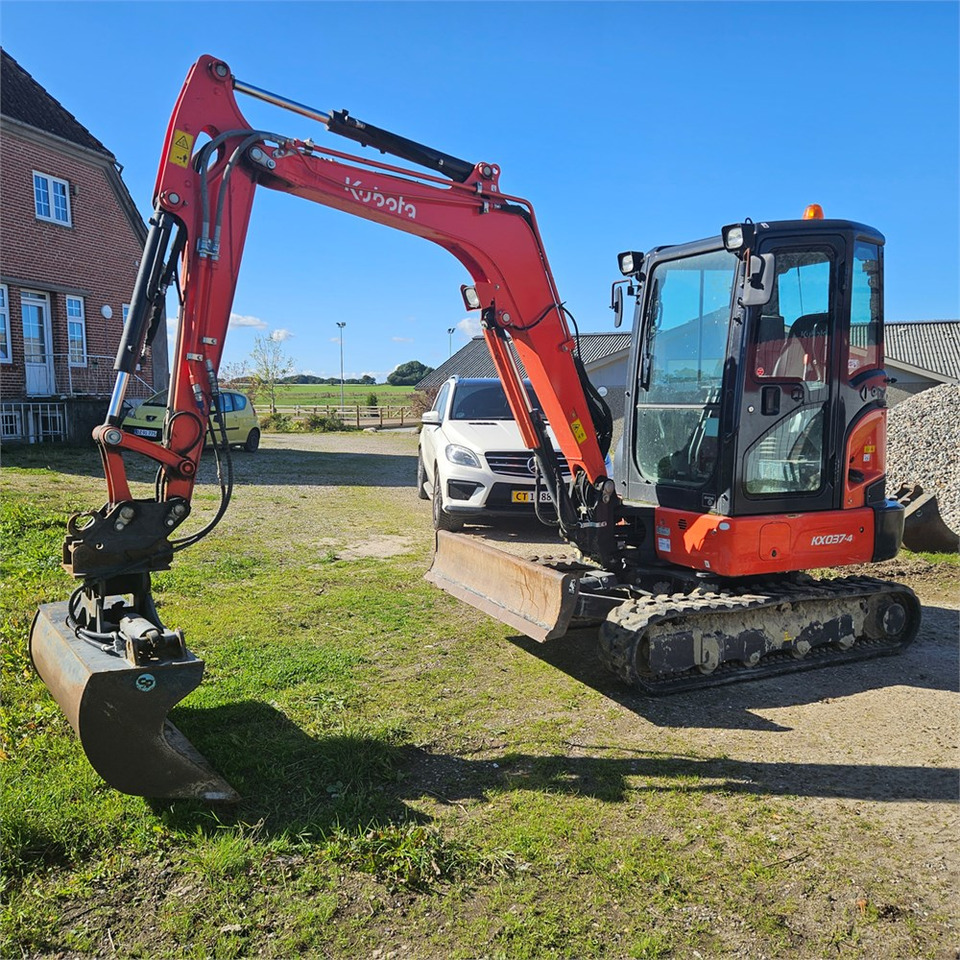 Kubota KX037-4 - מיני מחפר: תמונה 3 Kubota KX037-4 - מיני מחפר: תמונה 3