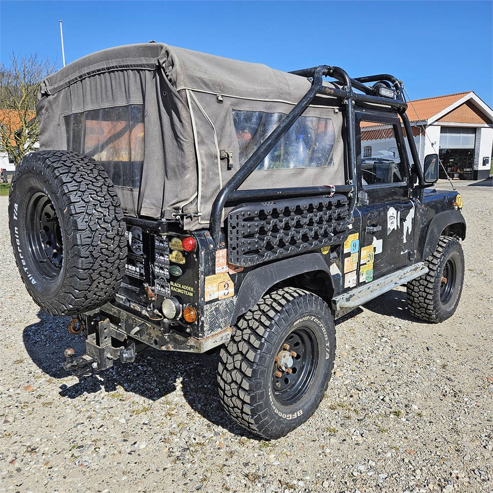 Land Rover Defender 90 - מכונית: תמונה 4 Land Rover Defender 90 - מכונית: תמונה 4