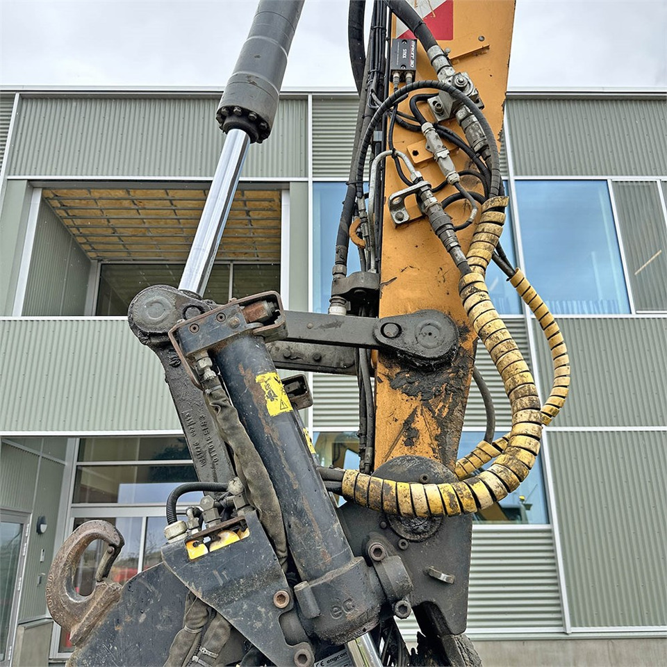 מיני מחפר Liebherr R914 Compact Litronic: תמונה 46