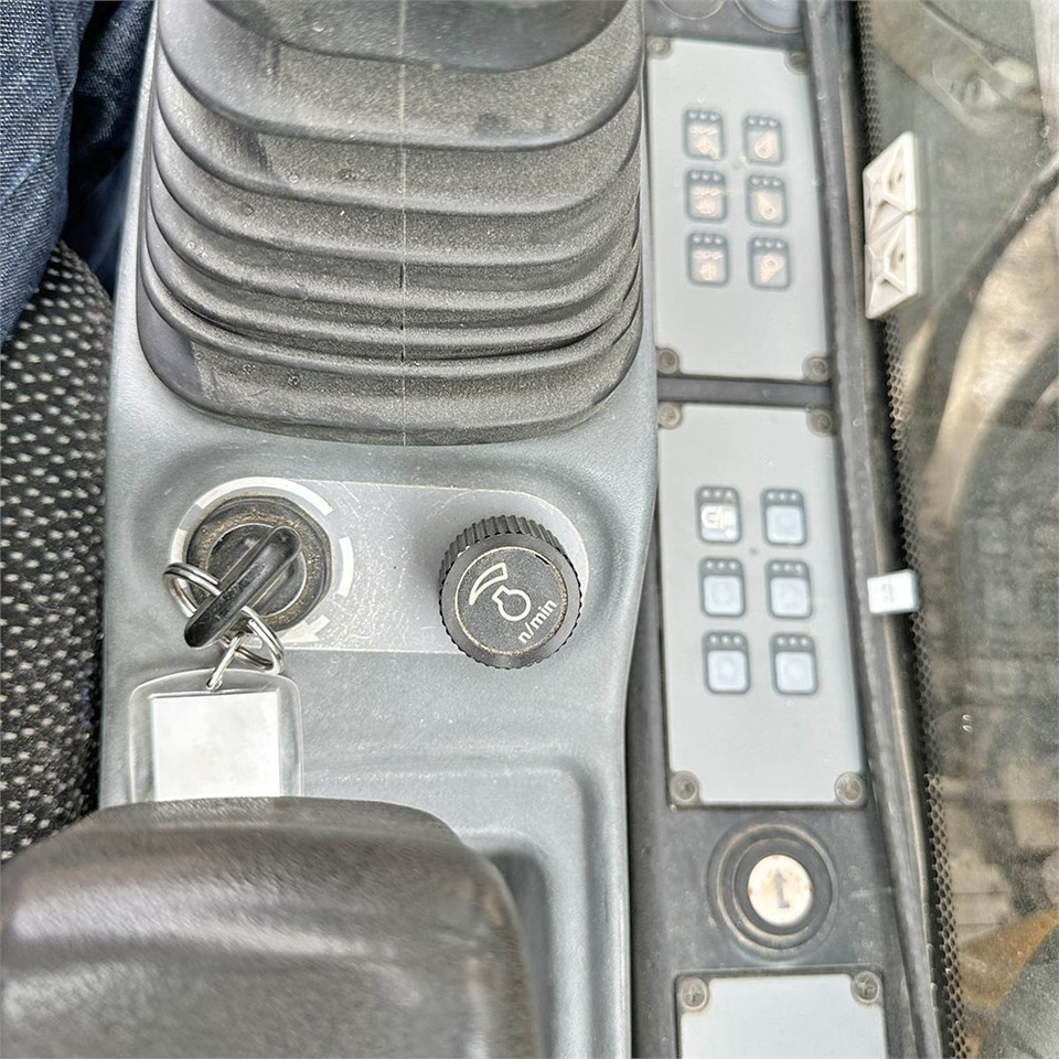 מיני מחפר Liebherr R914 Compact Litronic: תמונה 22