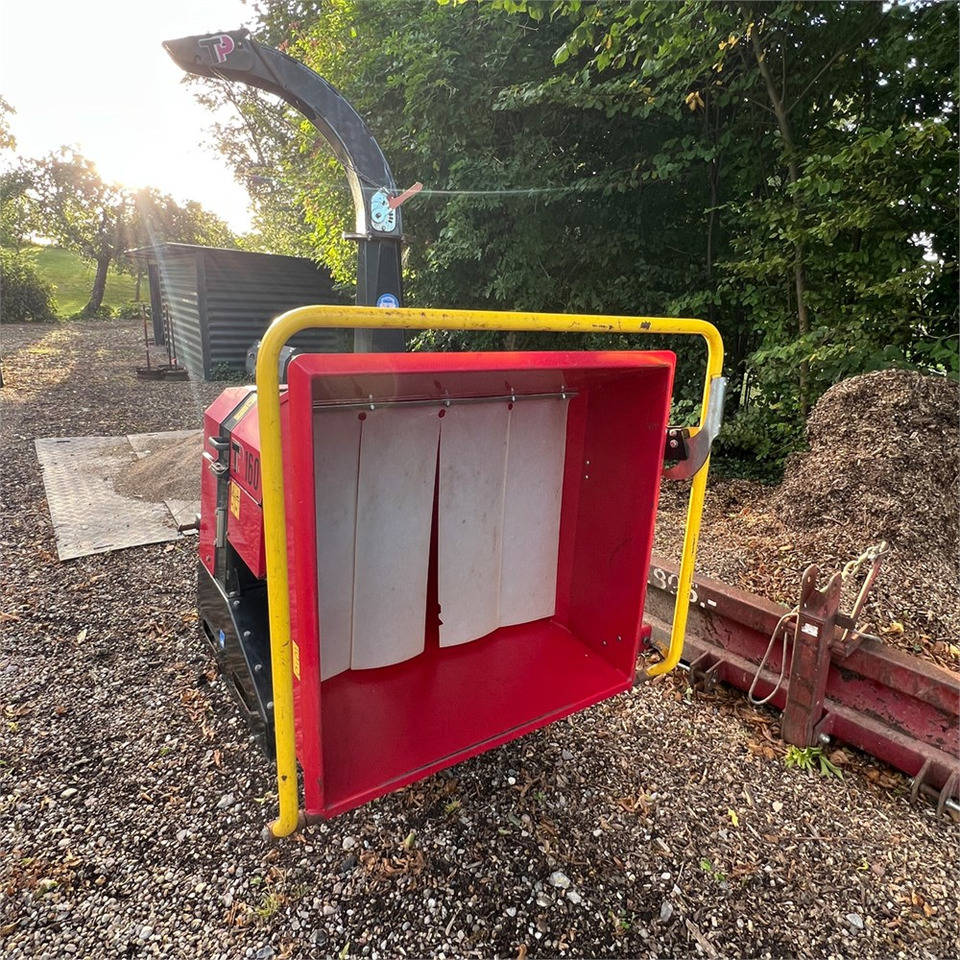 Linddana TP160 - מגרסת עץ: תמונה 3 Linddana TP160 - מגרסת עץ: תמונה 3