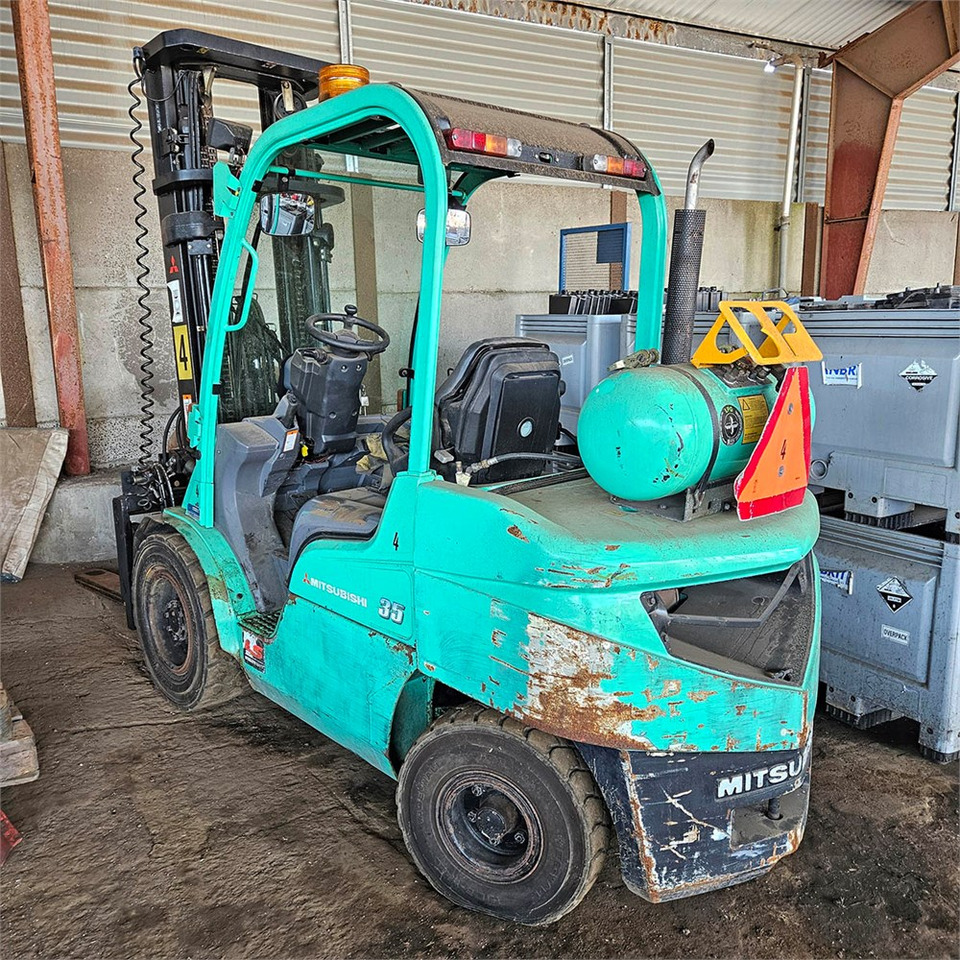 Mitsubishi FG35N - מלגזה: תמונה 3 Mitsubishi FG35N - מלגזה: תמונה 3