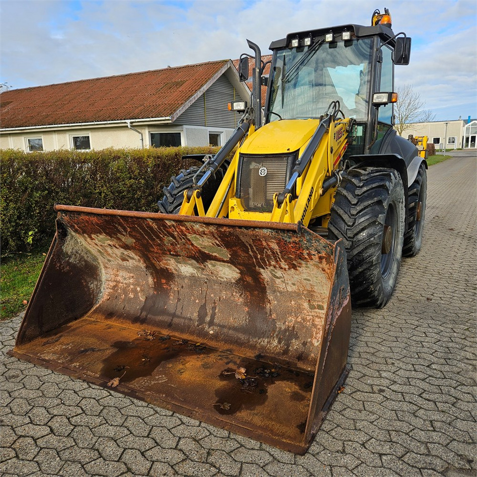 New Holland B115 C - מחפרון: תמונה 3 New Holland B115 C - מחפרון: תמונה 3