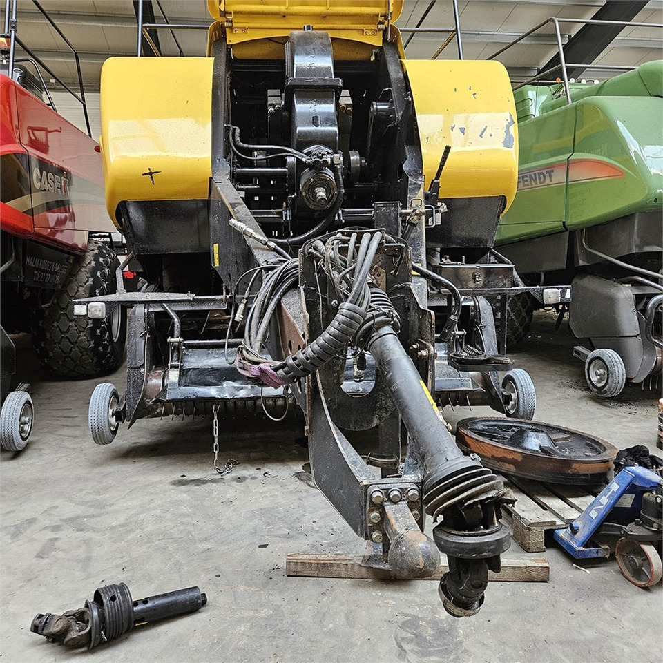New Holland BB9090 - ציוד חציר ומספוא: תמונה 3 New Holland BB9090 - ציוד חציר ומספוא: תמונה 3