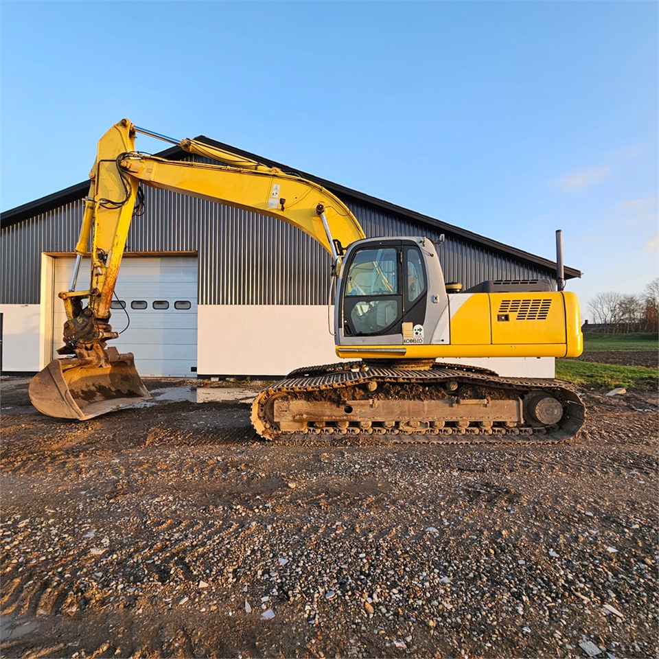 New Holland E 305 - מחפר סורק: תמונה 2 New Holland E 305 - מחפר סורק: תמונה 2