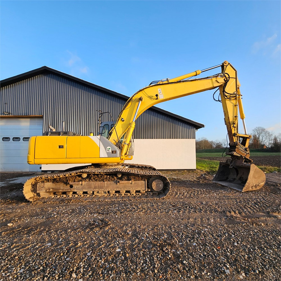 New Holland E 305 - מחפר סורק: תמונה 5 New Holland E 305 - מחפר סורק: תמונה 5