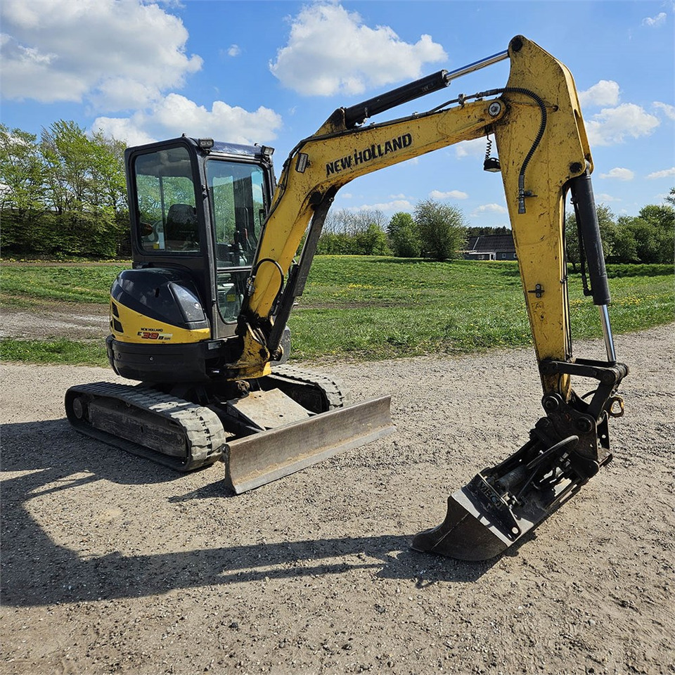 מיני מחפר New Holland E39 B: תמונה 7