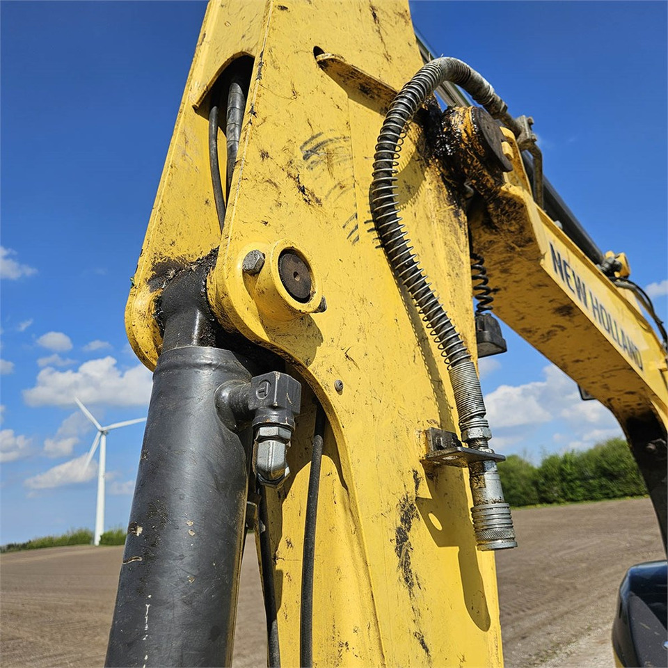 מיני מחפר New Holland E39 B: תמונה 31