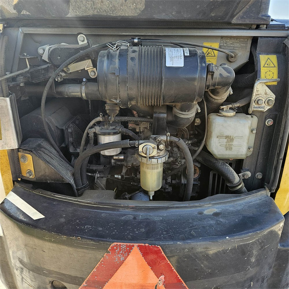 מיני מחפר New Holland E39 B: תמונה 40