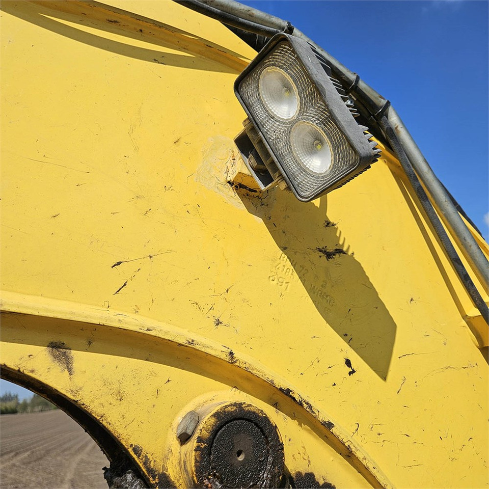 מיני מחפר New Holland E39 B: תמונה 33