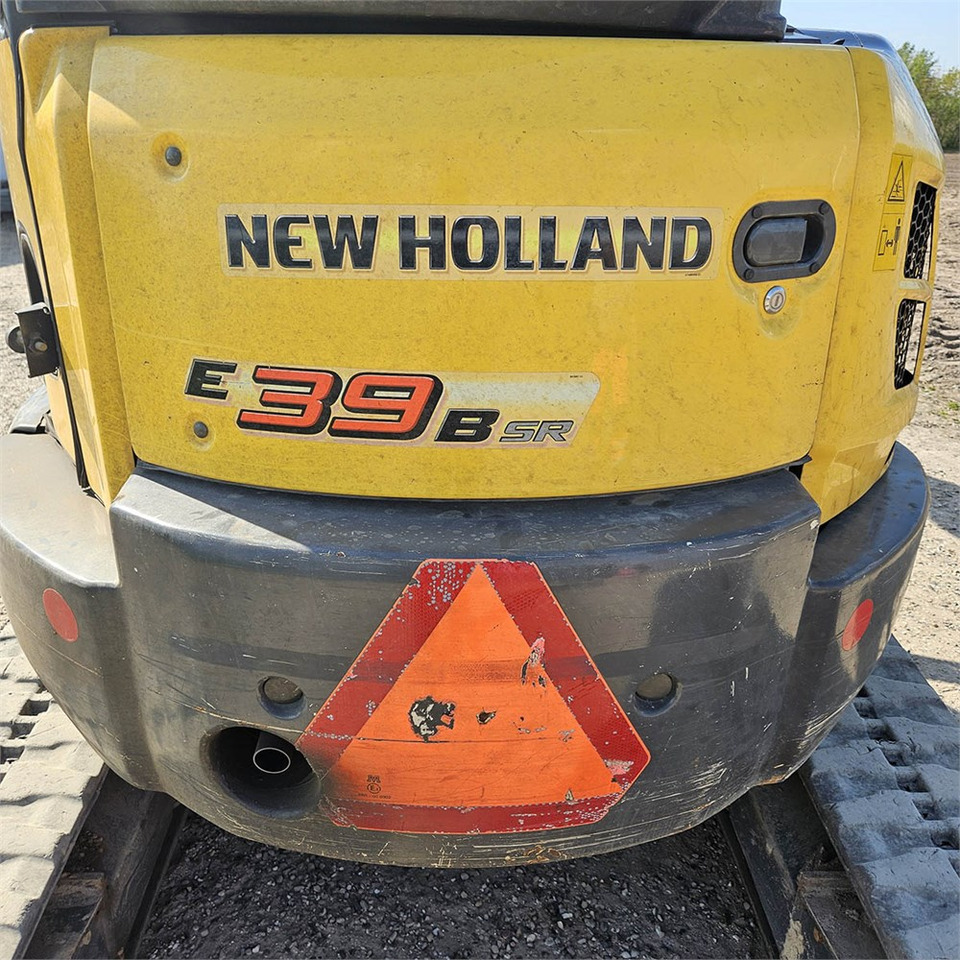 מיני מחפר New Holland E39 B: תמונה 38