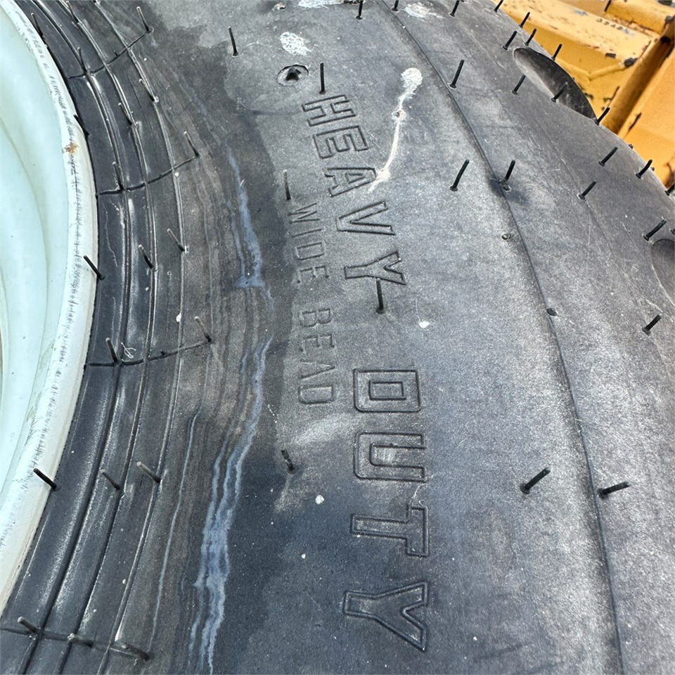 טרקטור חקלאי New Holland Græs hjul til T4 serien: תמונה 7