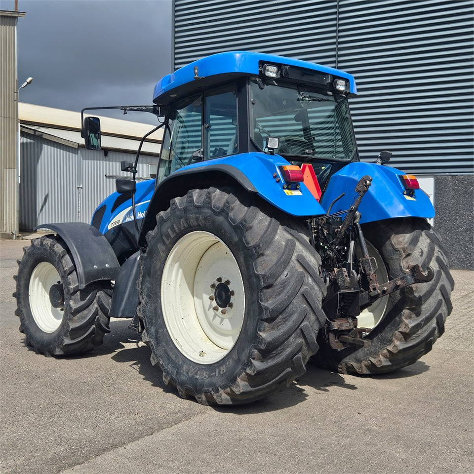 New Holland T7550 - טרקטור חקלאי: תמונה 3 New Holland T7550 - טרקטור חקלאי: תמונה 3