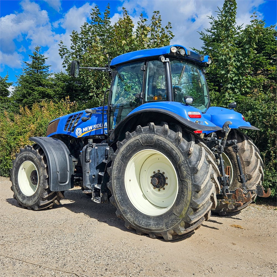 New Holland T8.390 - טרקטור חקלאי: תמונה 3 New Holland T8.390 - טרקטור חקלאי: תמונה 3