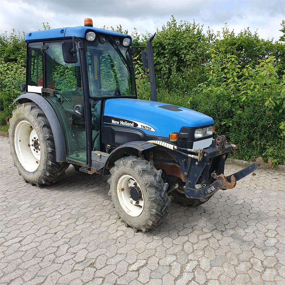New Holland TN75 V - טרקטור חקלאי: תמונה 1 New Holland TN75 V - טרקטור חקלאי: תמונה 1