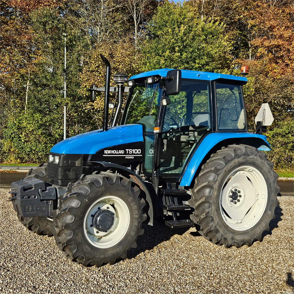 New Holland TS 100 - טרקטור חקלאי: תמונה 1 New Holland TS 100 - טרקטור חקלאי: תמונה 1