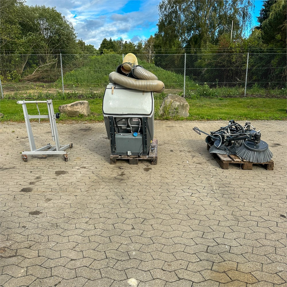 Nilfisk Engholm FS2150 & FK22150 - מכונות אחרות: תמונה 2 Nilfisk Engholm FS2150 & FK22150 - מכונות אחרות: תמונה 2