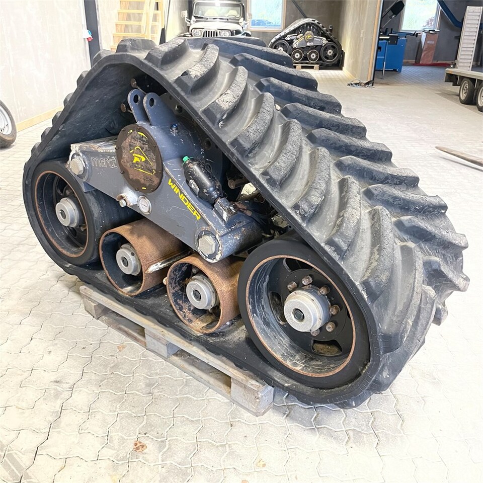 Poluzzi Track System Winder 30 - טרקטור חקלאי: תמונה 1 Poluzzi Track System Winder 30 - טרקטור חקלאי: תמונה 1