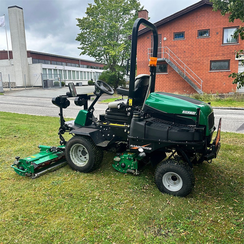 Ransomes Highway 3 4WD - מכסחת גינה: תמונה 4 Ransomes Highway 3 4WD - מכסחת גינה: תמונה 4