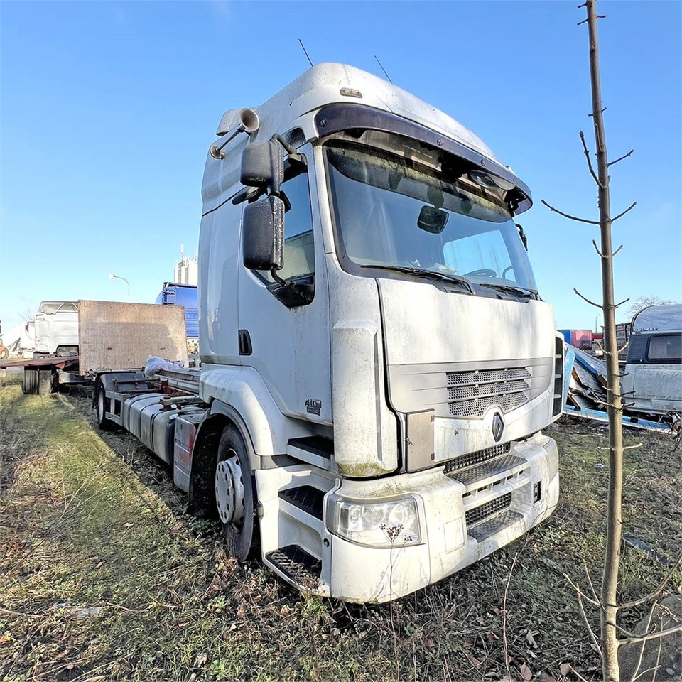 Renault 410 DXI Premimium - משאית עם שלדת תא: תמונה 2 Renault 410 DXI Premimium - משאית עם שלדת תא: תמונה 2