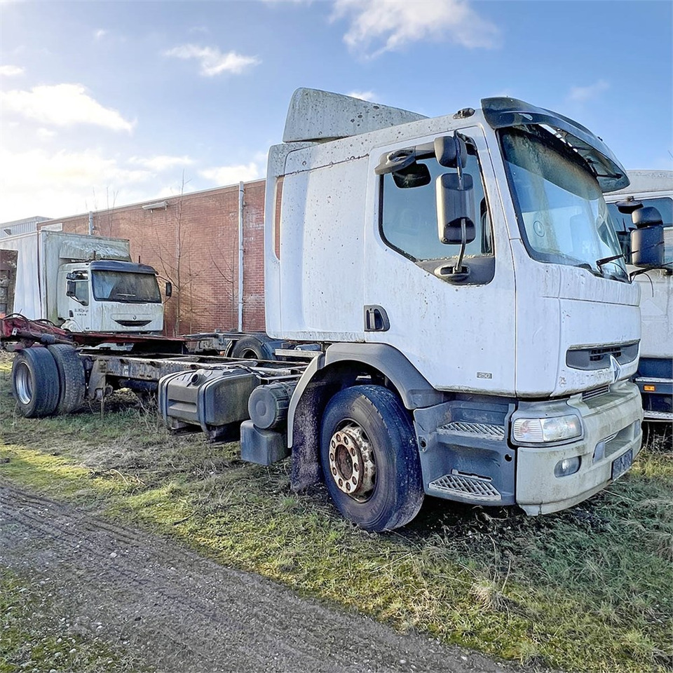 Renault H 100 4x2 STD - משאית עם שלדת תא: תמונה 2 Renault H 100 4x2 STD - משאית עם שלדת תא: תמונה 2
