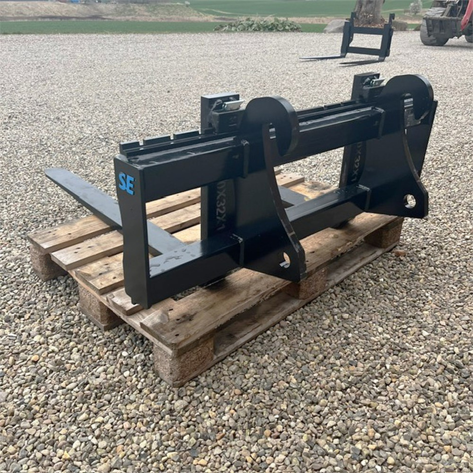 SE Equipment Giant - מזלגות עבור מכונת בנייה: תמונה 5 SE Equipment Giant - מזלגות עבור מכונת בנייה: תמונה 5