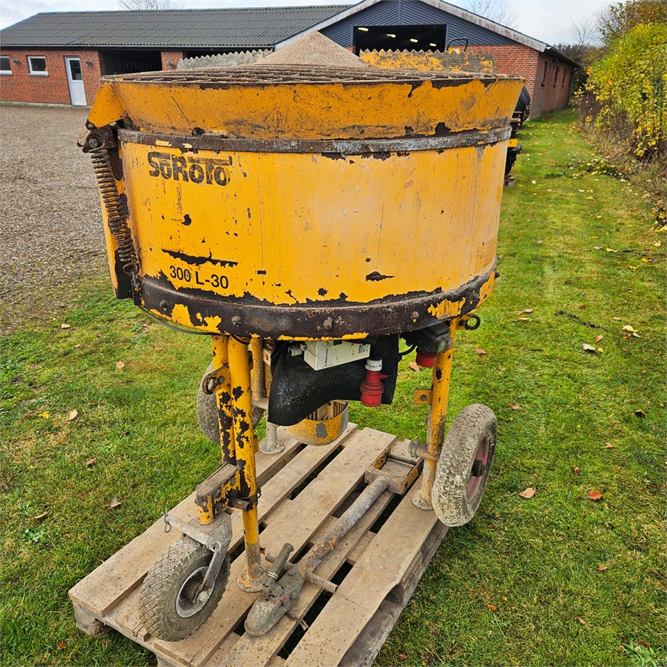 Soroto 300 L-30 - מערבל בטון: תמונה 1 Soroto 300 L-30 - מערבל בטון: תמונה 1