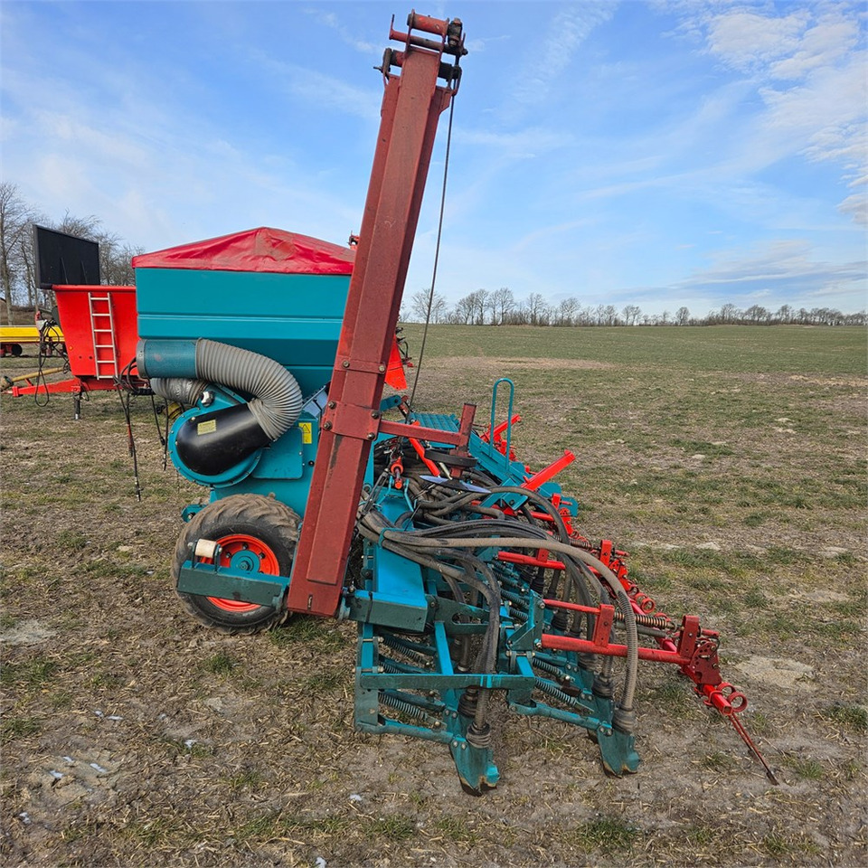 Sulky Burel SPI-Solo Reguline 6 meter - ציוד זריעה: תמונה 4 Sulky Burel SPI-Solo Reguline 6 meter - ציוד זריעה: תמונה 4