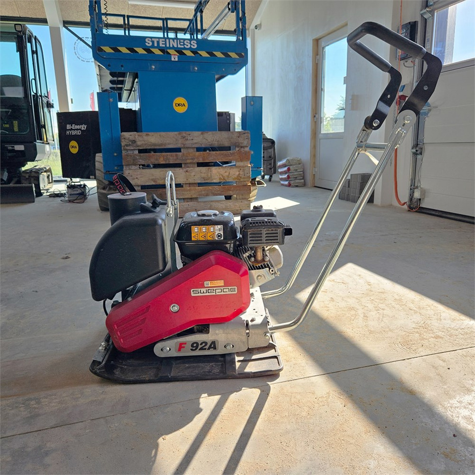 Swepac F 92 A - לוח רטט: תמונה 1 Swepac F 92 A - לוח רטט: תמונה 1