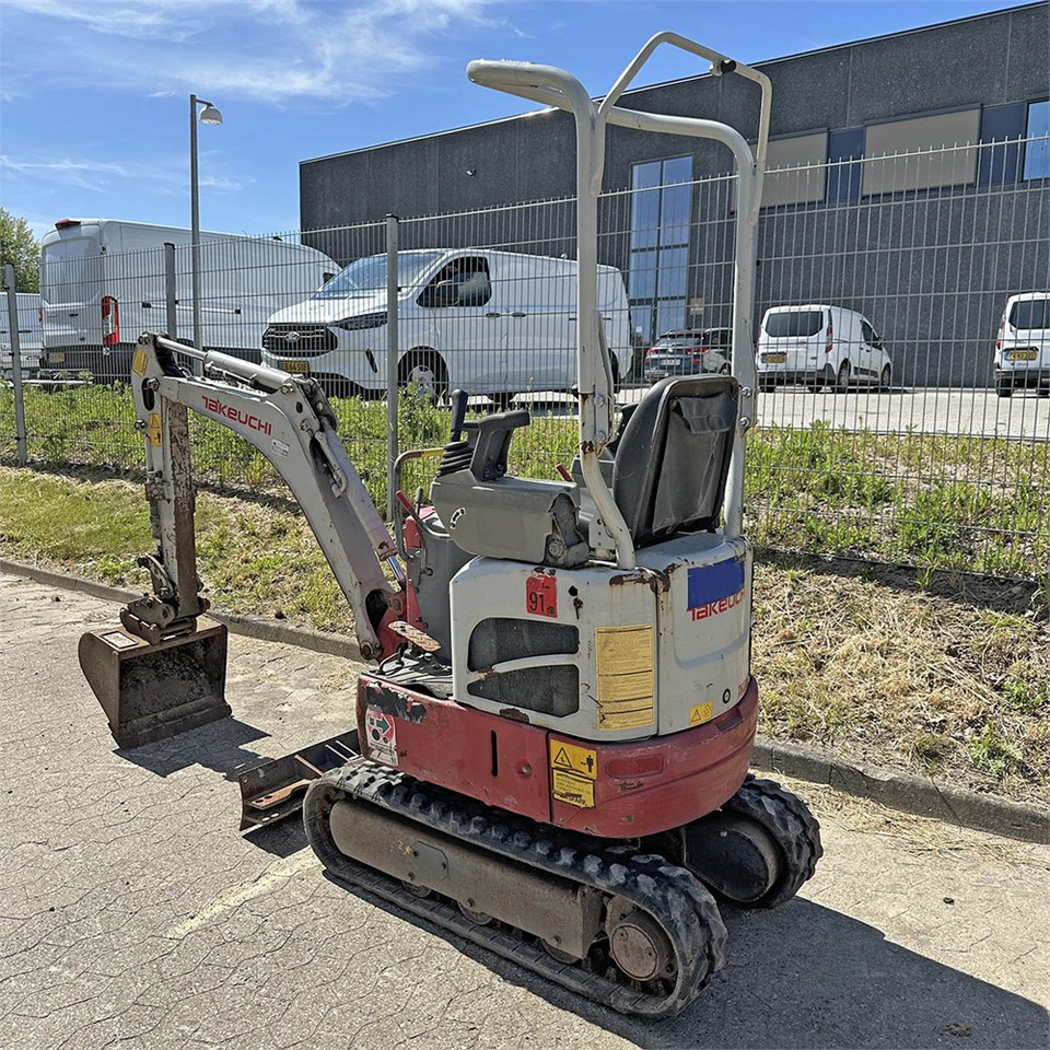 Takeuchi TB210 R - מיני מחפר: תמונה 4 Takeuchi TB210 R - מיני מחפר: תמונה 4