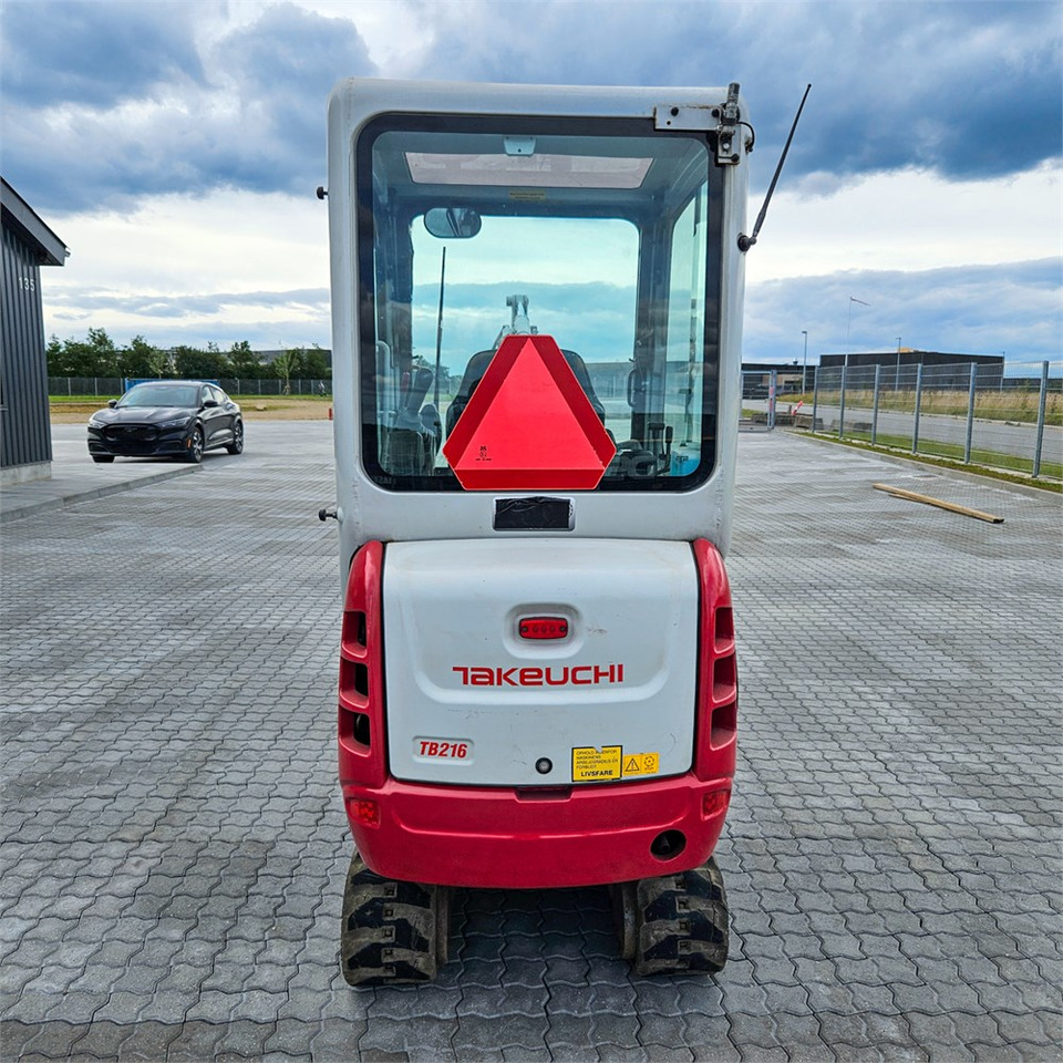 Takeuchi TB216 - מיני מחפר: תמונה 3 Takeuchi TB216 - מיני מחפר: תמונה 3
